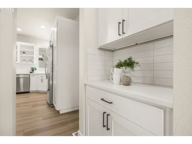 $799,950 | 7026 Southeast 156th Avenue, Portland, OR 97236