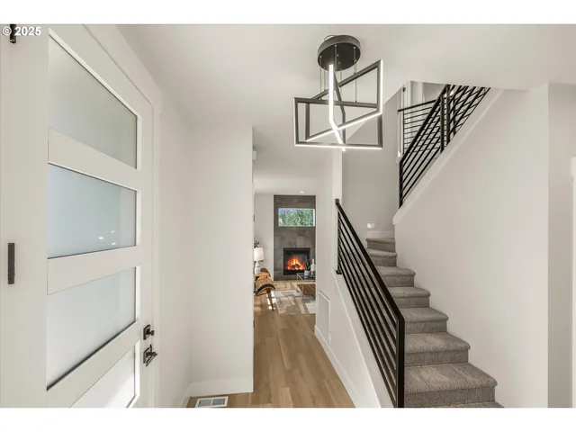 $799,950 | 7026 Southeast 156th Avenue, Portland, OR 97236