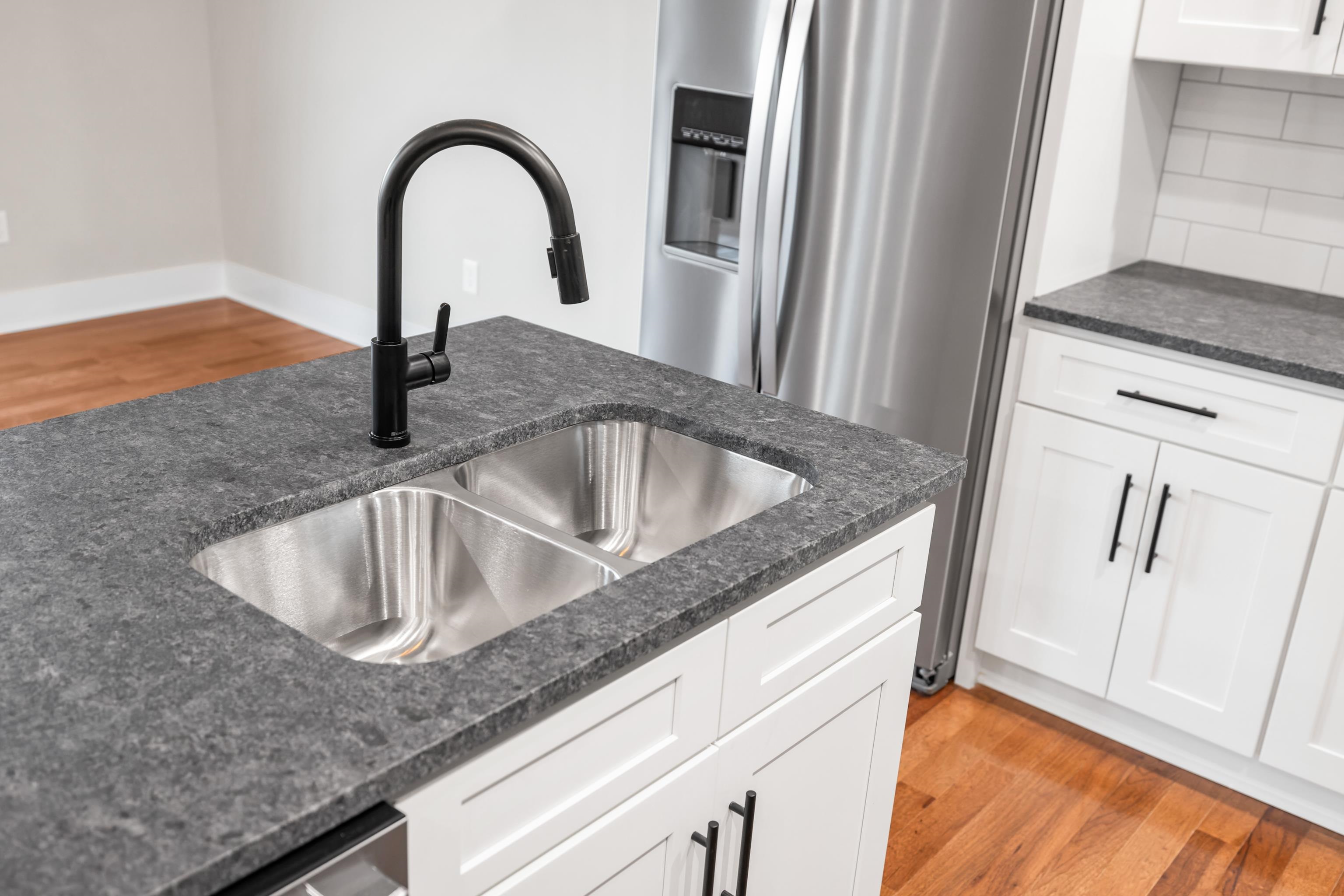 136 Chamberlain Drive Staunton, VA 24401 - Photo 15 of 74 a close view of a sink a faucet and appliance in the kitchen