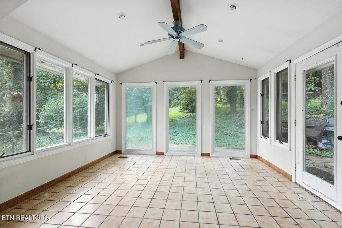 308 Irwin Drive Powell, TN 37849 - Photo 13 of 38 011_IMG_0599