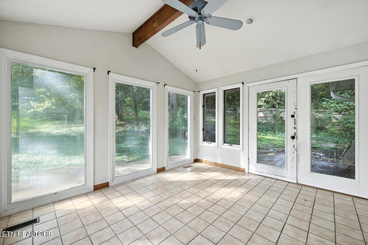 308 Irwin Drive Powell, TN 37849 - Photo 15 of 38 015_IMG_0674