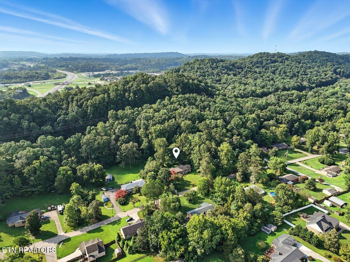 308 Irwin Drive Powell, TN 37849 - Photo 37 of 38 003_DJI_20250801094736_0589_D_stamped