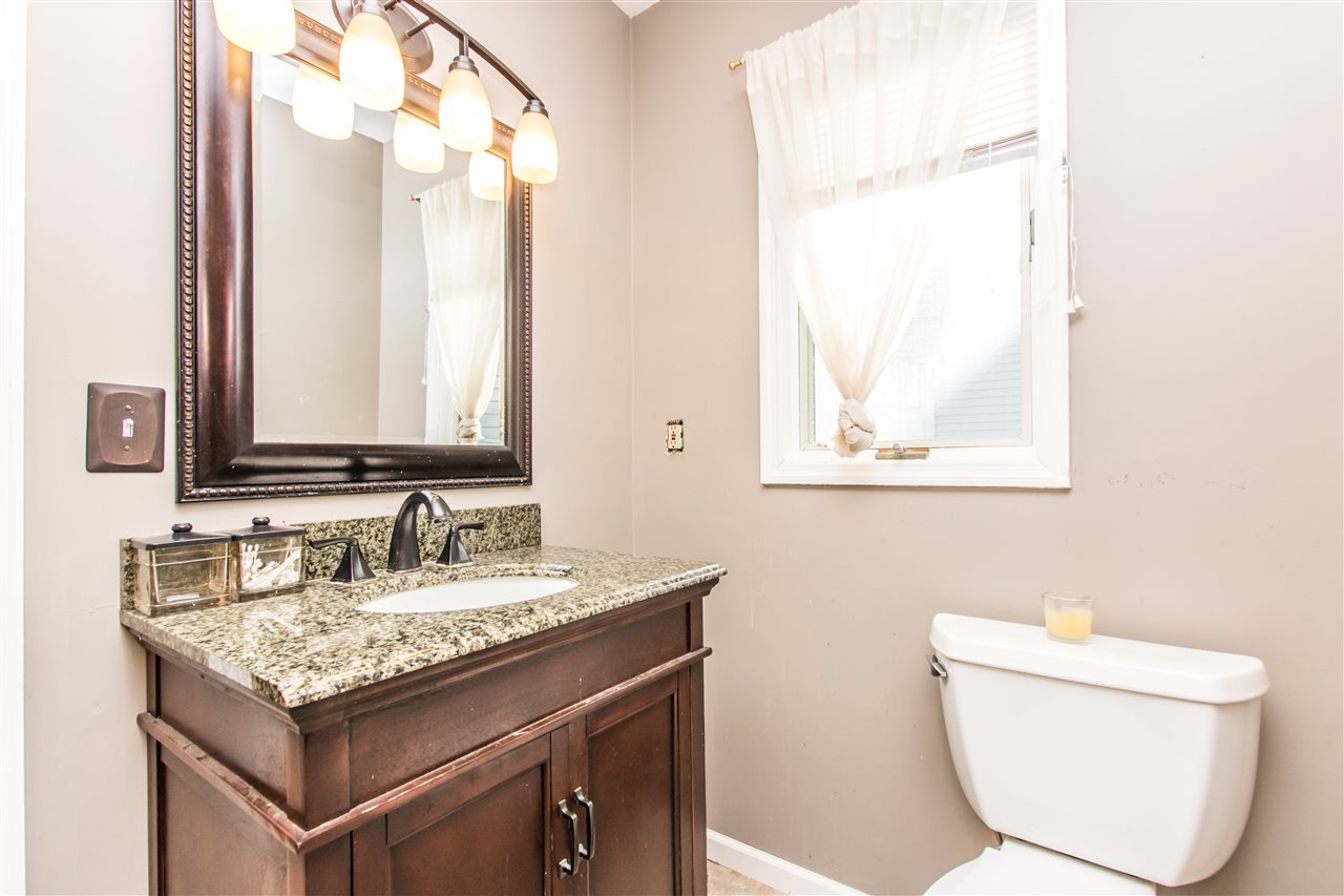712 Springfield Road East Peoria, IL 61611 - Photo 15 of 36 Gallery Image 15
