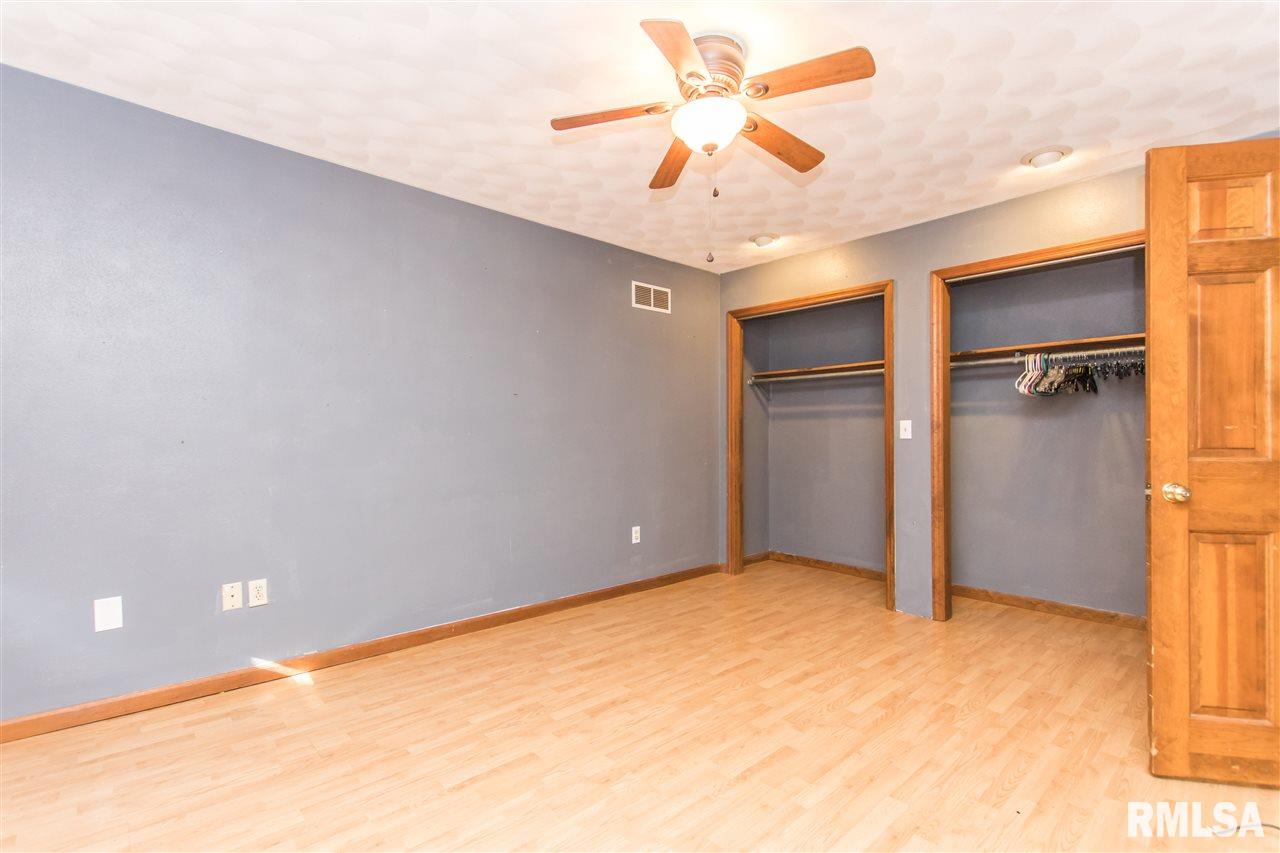 712 Springfield Road East Peoria, IL 61611 - Photo 18 of 36 Gallery Image 18
