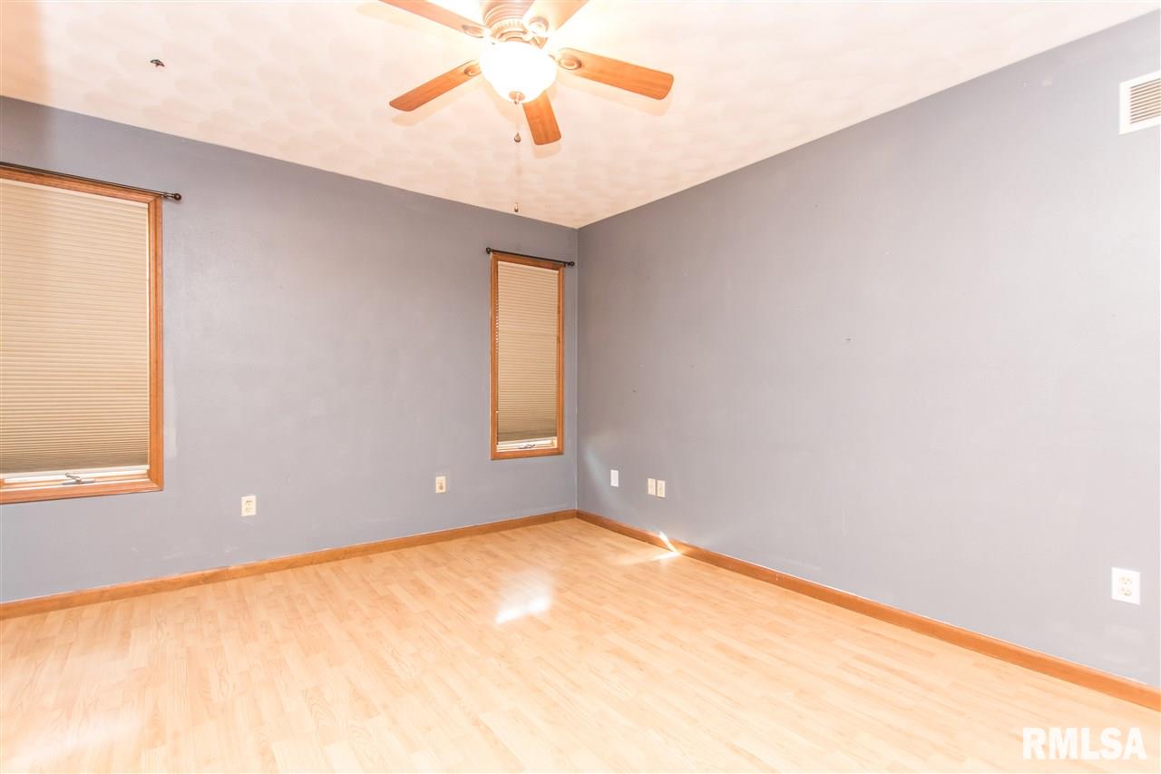 712 Springfield Road East Peoria, IL 61611 - Photo 21 of 36 Gallery Image 21