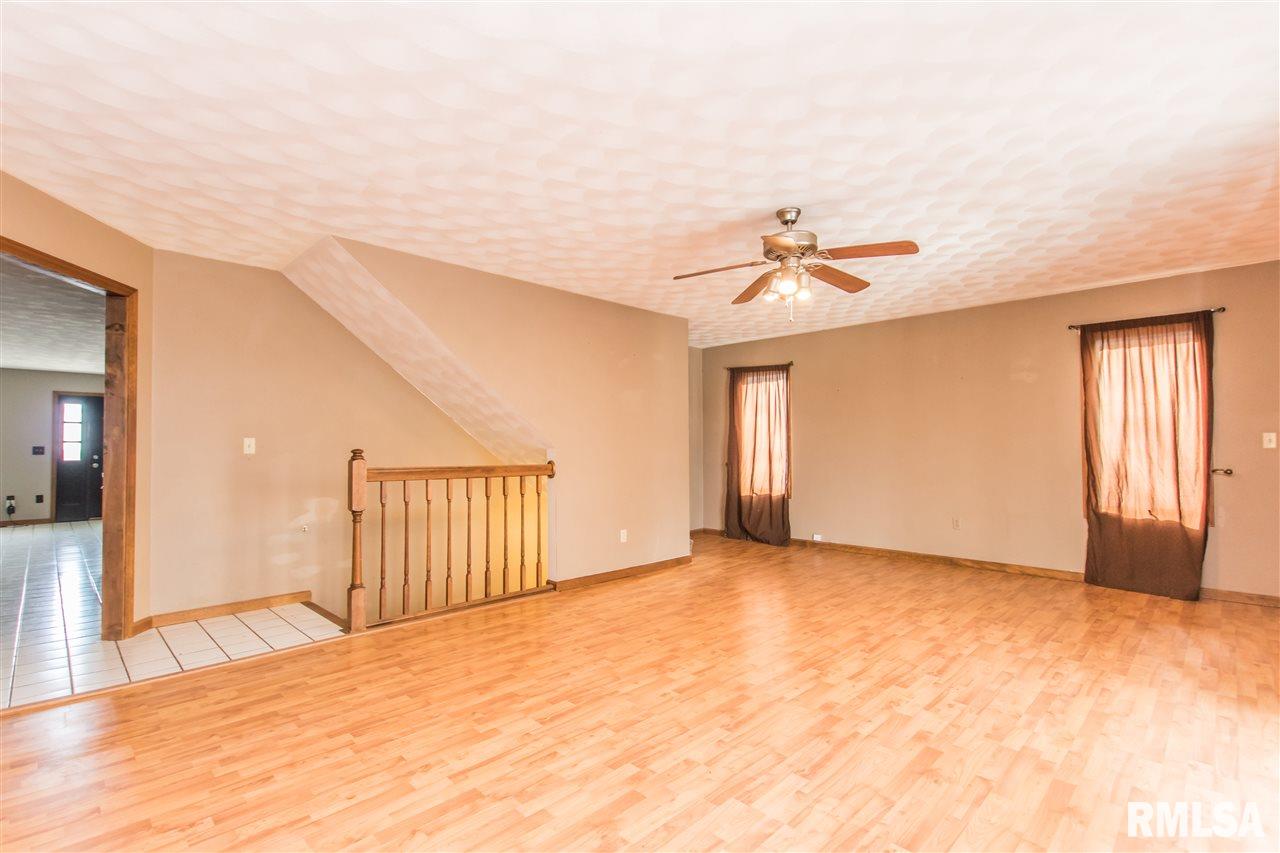 712 Springfield Road East Peoria, IL 61611 - Photo 23 of 36 Gallery Image 23