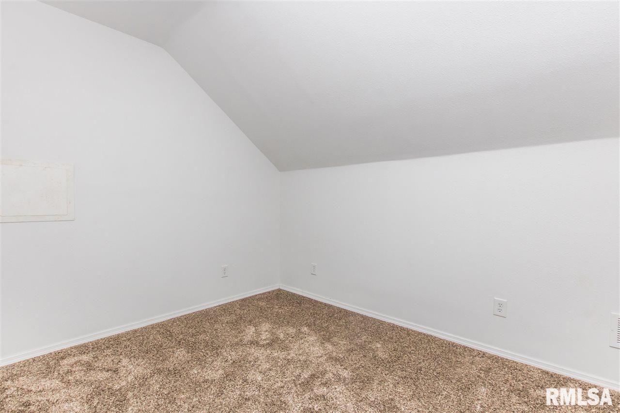 712 Springfield Road East Peoria, IL 61611 - Photo 27 of 36 Gallery Image 27