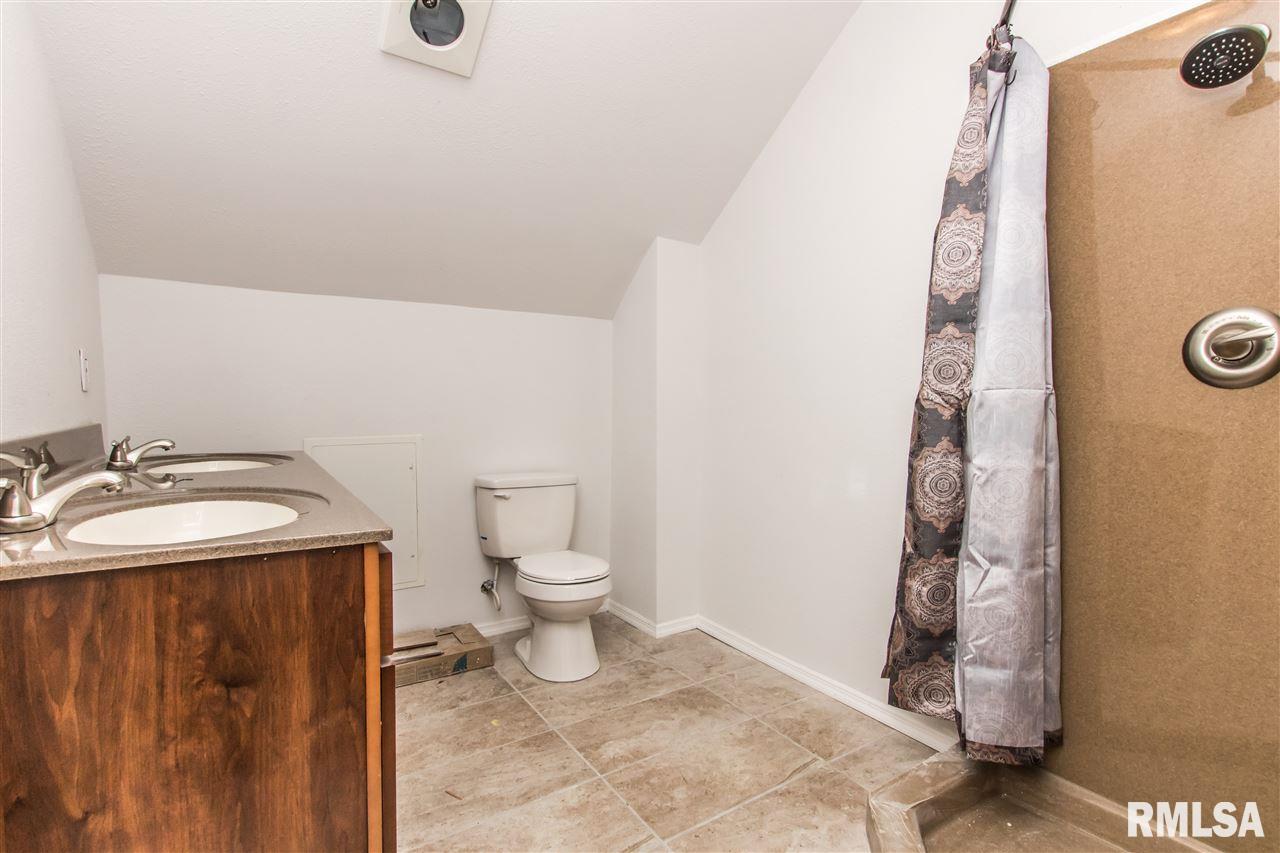 712 Springfield Road East Peoria, IL 61611 - Photo 29 of 36 Gallery Image 29