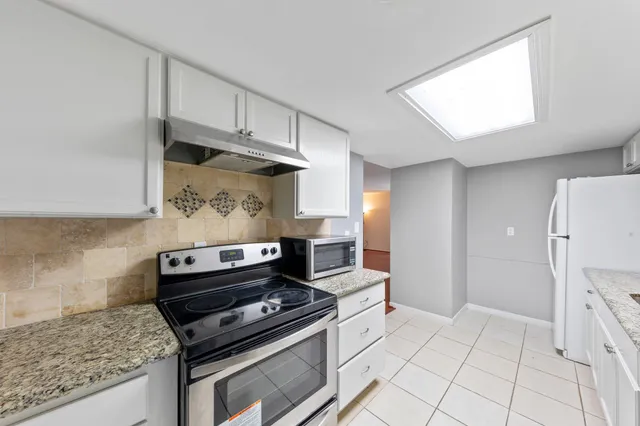 $215,000 | 12633 Memorial Drive, Unit 170, Houston, TX 77024