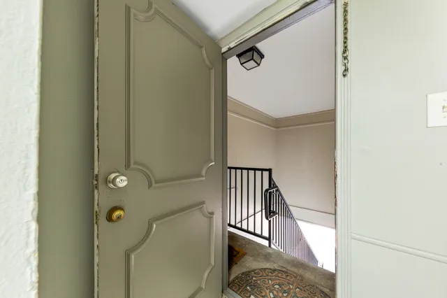 $215,000 | 12633 Memorial Drive, Unit 170, Houston, TX 77024