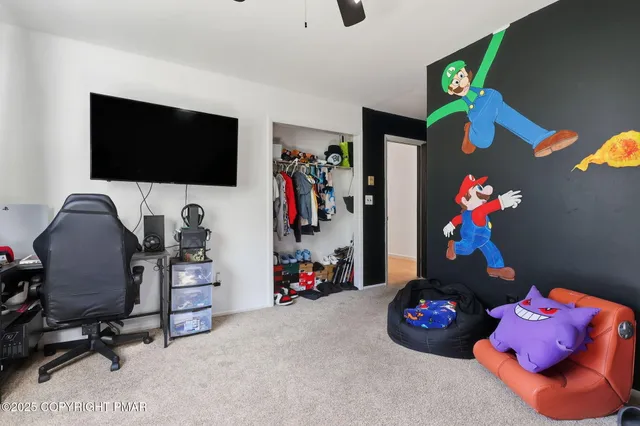 $429,900 | 104 Scotch Pine Court, Dingmans Ferry, PA 18328