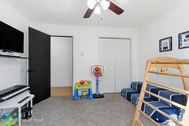 $429,900 | 104 Scotch Pine Court, Dingmans Ferry, PA 18328