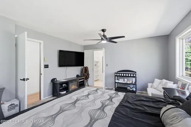 $429,900 | 104 Scotch Pine Court, Dingmans Ferry, PA 18328