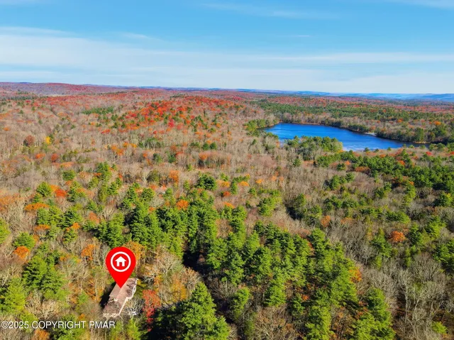 $429,900 | 104 Scotch Pine Court, Dingmans Ferry, PA 18328