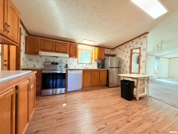 $189,000 | 125 Beech Hollow Road, Harrisburg, IL 62946