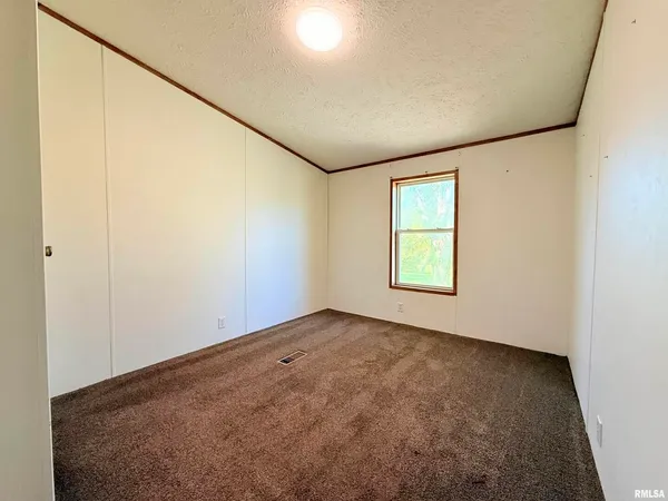 $189,000 | 125 Beech Hollow Road, Harrisburg, IL 62946