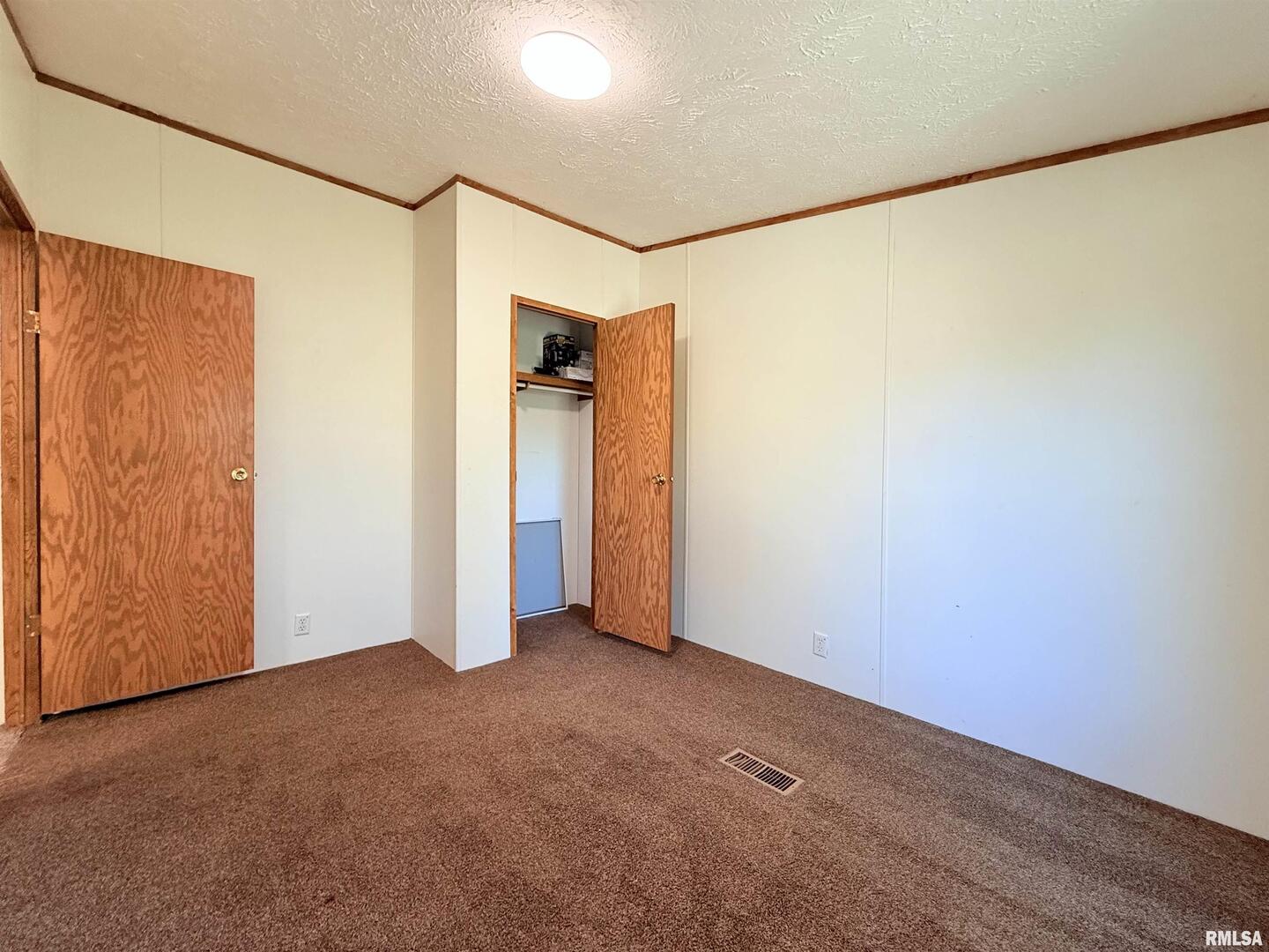 125 Beech Hollow Road Harrisburg, IL 62946 - Photo 32 of 33 a view of an empty room