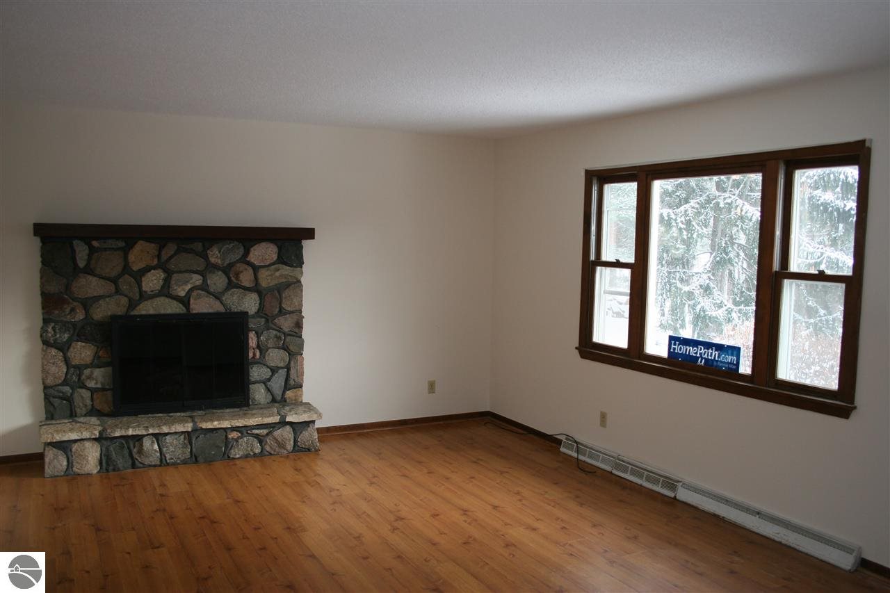 10683 Center Road Traverse City, MI 49686 - Photo 15 of 43 1779421-14.JPG
