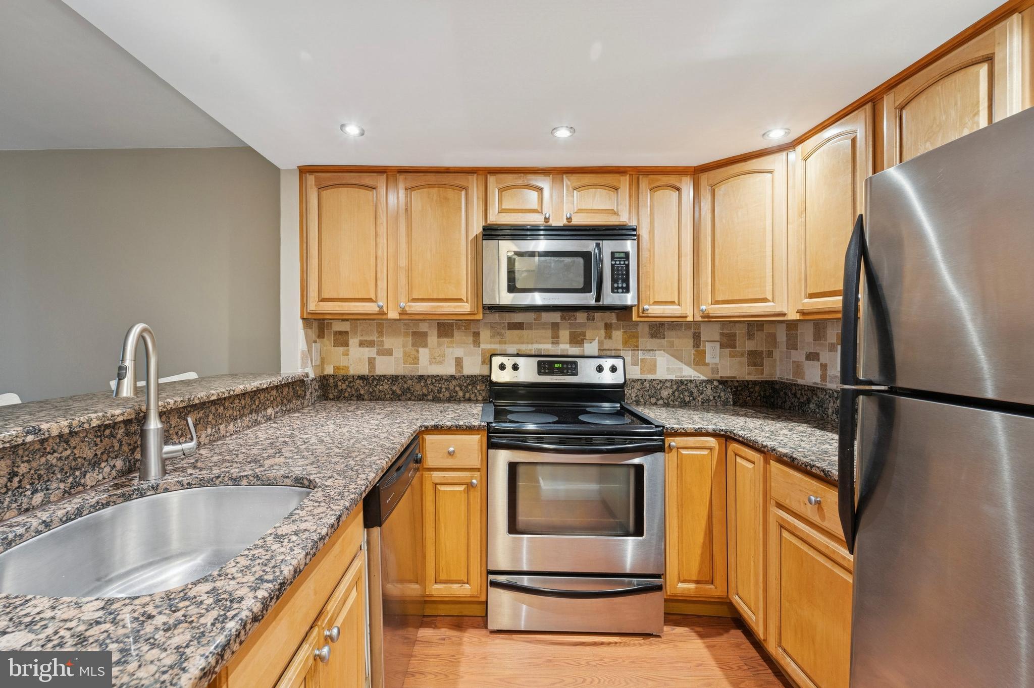 2001-00 Hamilton Street, Unit 318 Philadelphia, PA 19130 - Photo 2 of 20