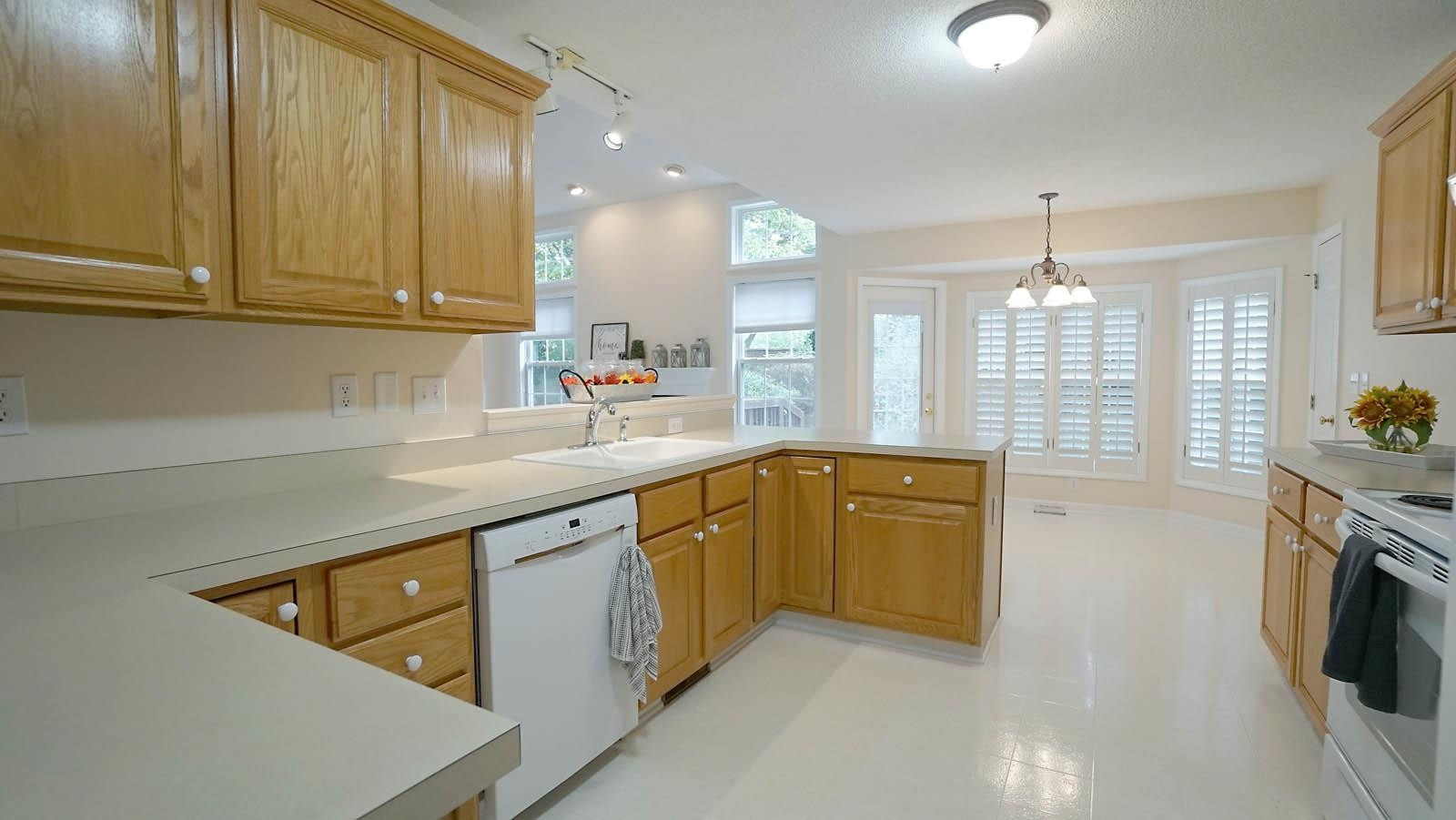 8316 Trumpetor Way Raleigh, NC 27613 - Photo 11 of 26 Kitchen
