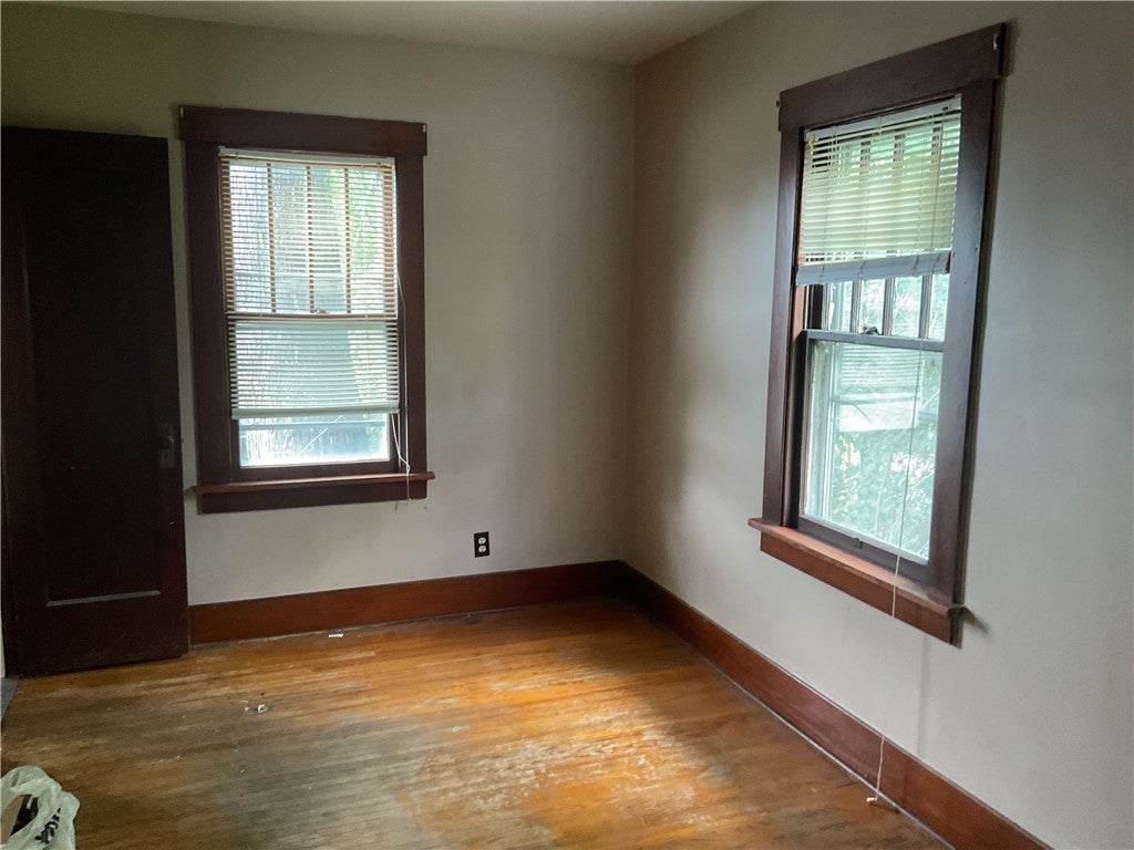 1272 West King Street Decatur, IL 62522 - Photo 5 of 10 Gallery Image 5