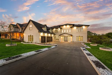 $1,050,000 | 464 Breezeway Court, Cedar Hill, TX 75104