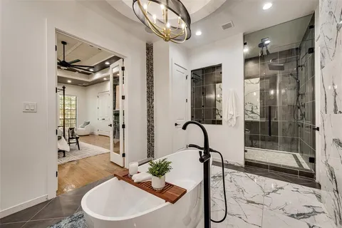 $1,050,000 | 464 Breezeway Court, Cedar Hill, TX 75104