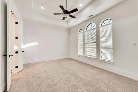 $1,050,000 | 464 Breezeway Court, Cedar Hill, TX 75104