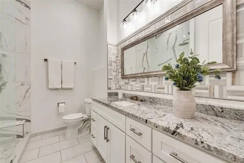$1,050,000 | 464 Breezeway Court, Cedar Hill, TX 75104