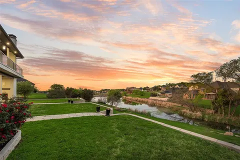 $1,050,000 | 464 Breezeway Court, Cedar Hill, TX 75104