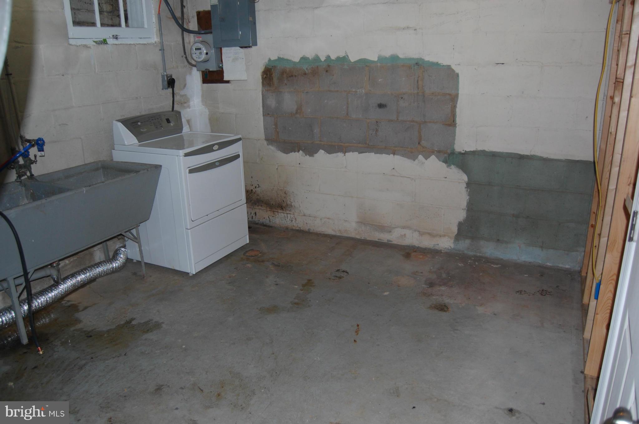 523 Old Riverside Road Baltimore, MD 21225 - Photo 16 of 23 Basement