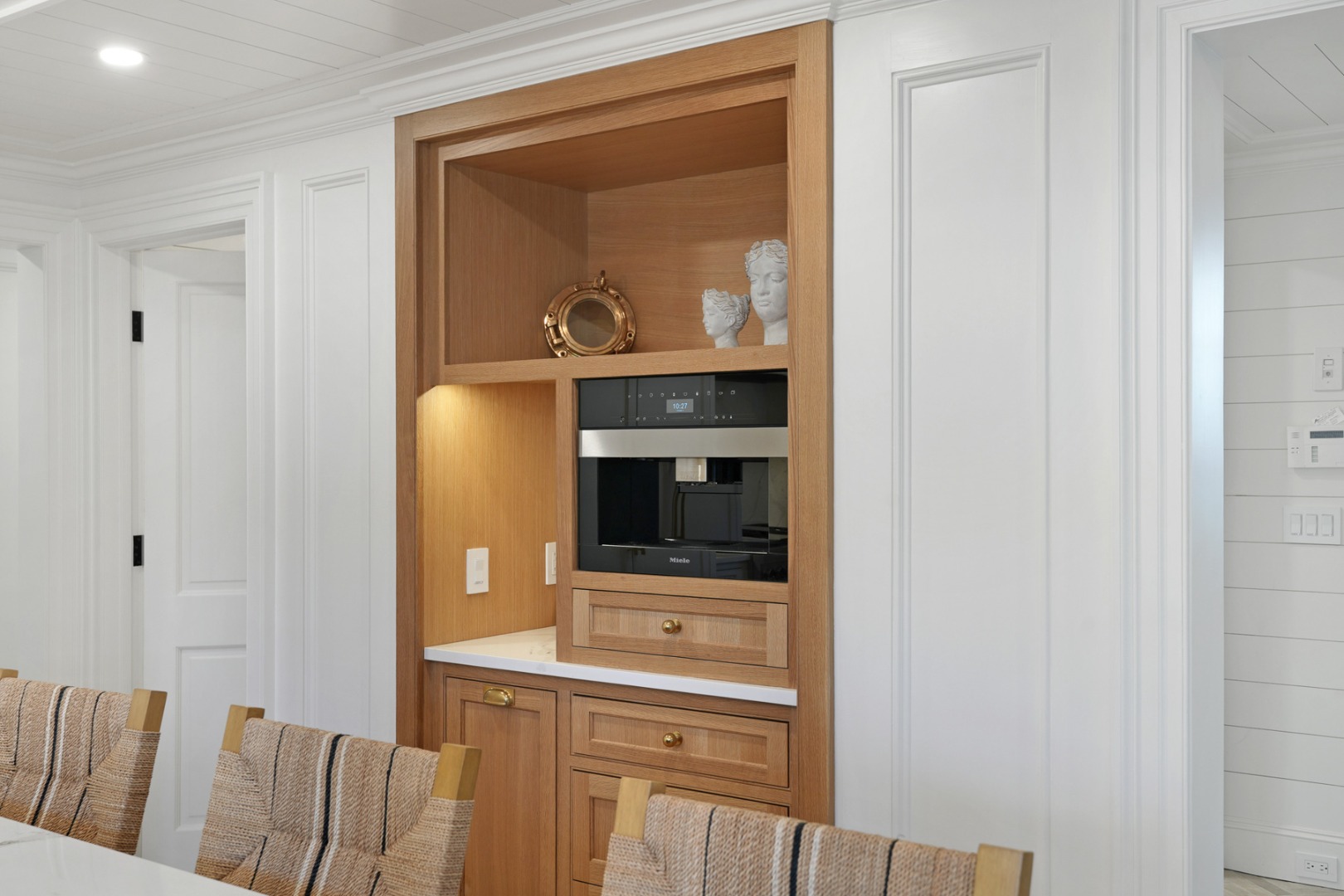 56 North Summer Street Edgartown, MA 02539 - Photo 17 of 77 a living room with furniture and a flat tv screen