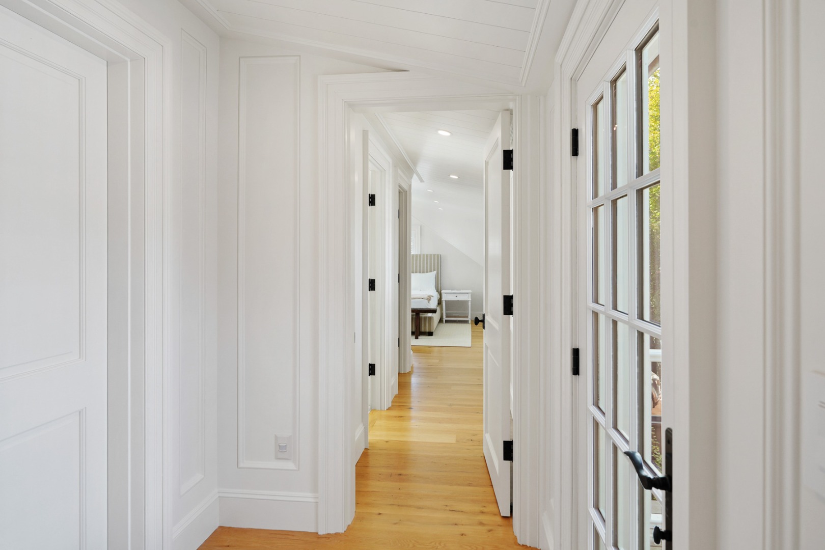 56 North Summer Street Edgartown, MA 02539 - Photo 53 of 77 2nd floor ahllway