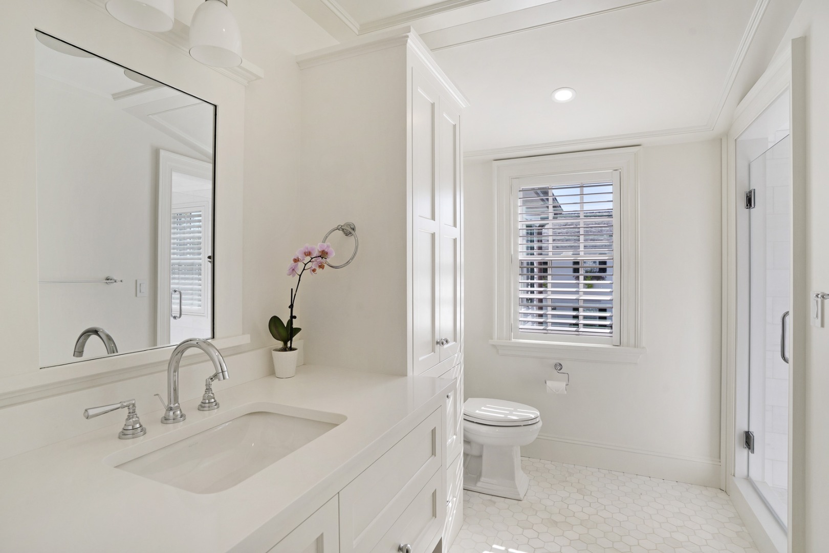 56 North Summer Street Edgartown, MA 02539 - Photo 54 of 77 Guest bath