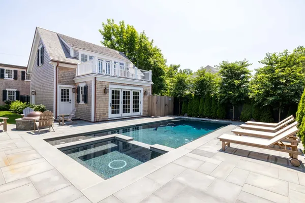 $21,500,000 | 56 North Summer Street, Edgartown, MA 02539