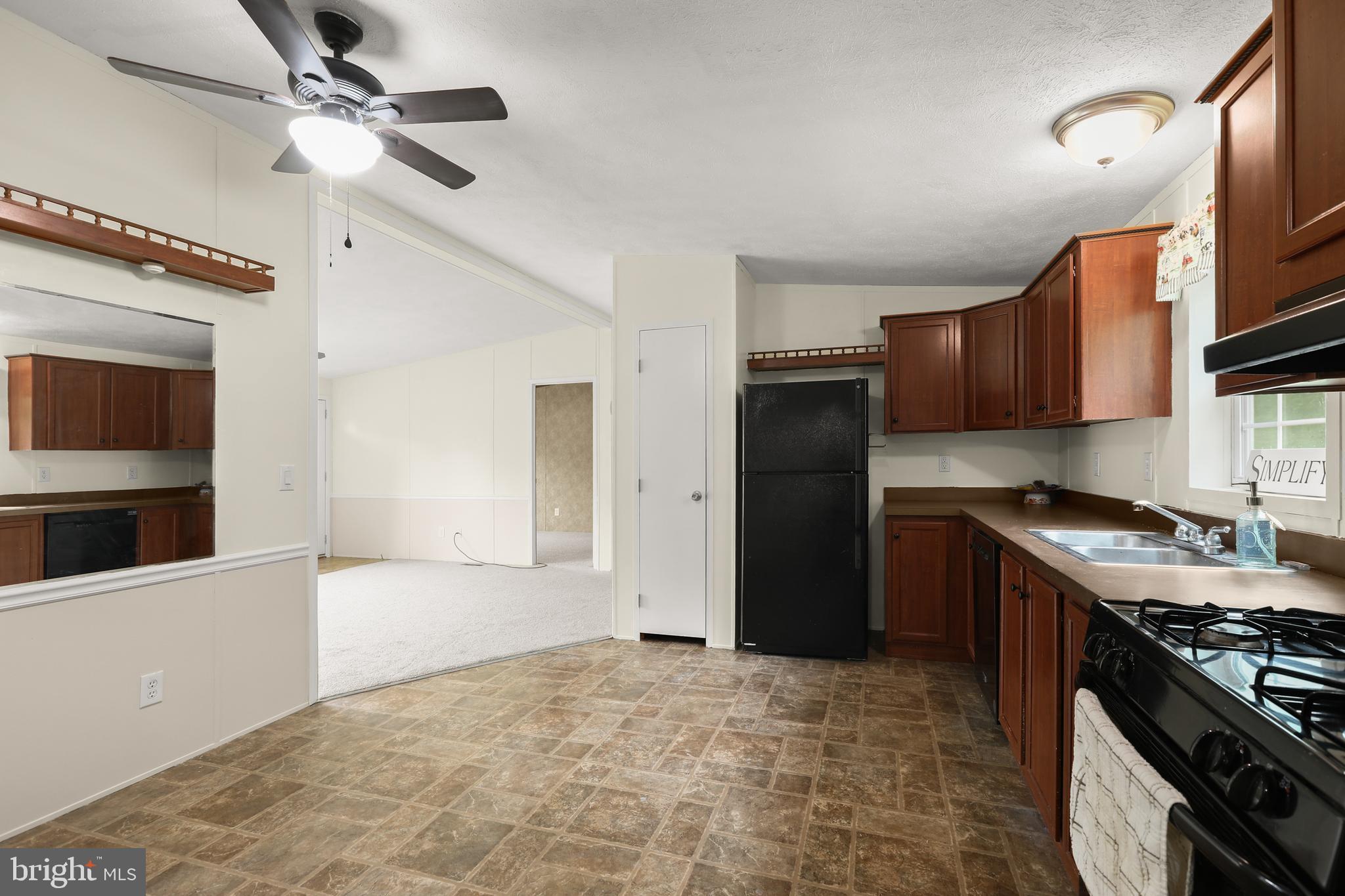 1528 Arena Road Street, MD 21154 - Photo 11 of 44 Kitchen