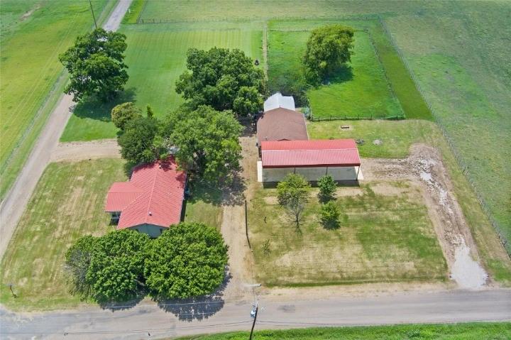358 Wright Road Waxahachie, TX 75167 - Photo 38 of 38 a view of a yard