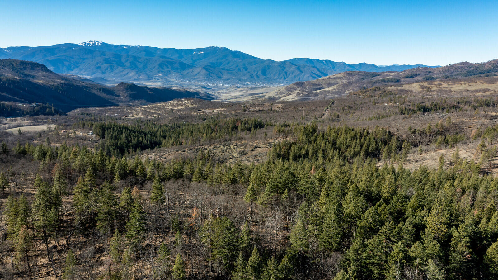 8317 Dead Indian Memorial Road Ashland, OR 97520 - Photo 30 of 37 a view of mountains and valleys