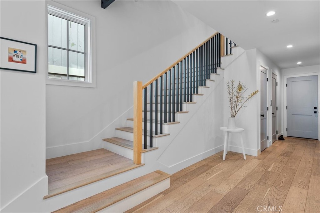 441 34th Street Manhattan Beach, CA 90266 - Photo 3 of 75