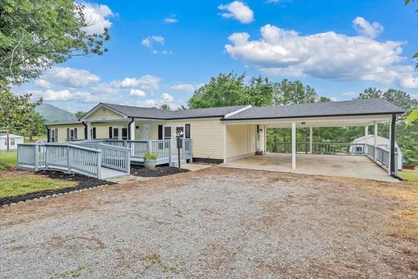 $264,000 | 104 Fresh Meadow Lane, Vinton, VA 24179