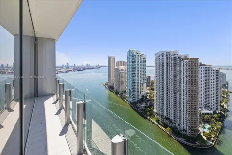 $6,330,000 | 300 Biscayne Blvd Way, Unit 3104, Miami, FL 33131