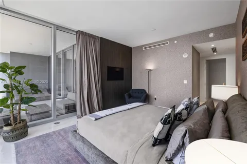 $6,330,000 | 300 Biscayne Blvd Way, Unit 3104, Miami, FL 33131