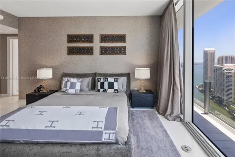 $6,330,000 | 300 Biscayne Blvd Way, Unit 3104, Miami, FL 33131