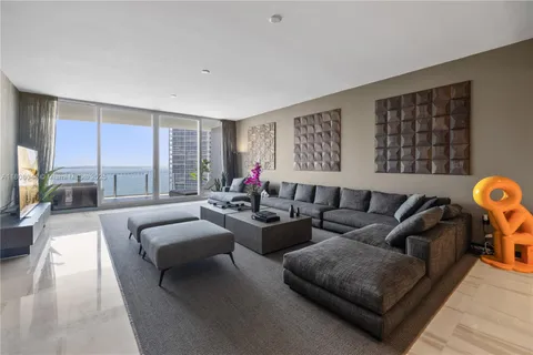 $6,330,000 | 300 Biscayne Blvd Way, Unit 3104, Miami, FL 33131