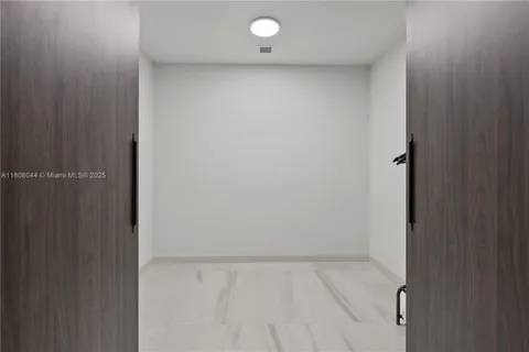 $6,330,000 | 300 Biscayne Blvd Way, Unit 3104, Miami, FL 33131