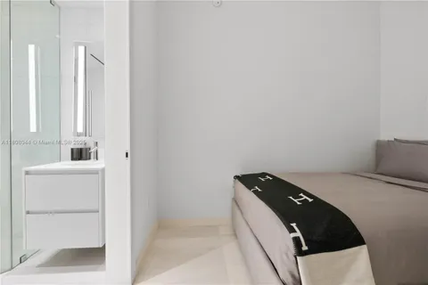 $6,330,000 | 300 Biscayne Blvd Way, Unit 3104, Miami, FL 33131