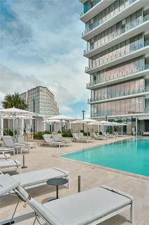 $6,330,000 | 300 Biscayne Blvd Way, Unit 3104, Miami, FL 33131