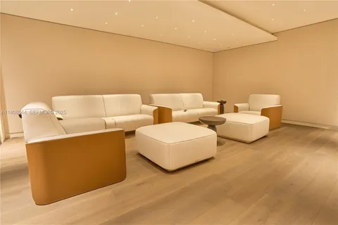 $6,330,000 | 300 Biscayne Blvd Way, Unit 3104, Miami, FL 33131