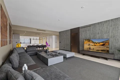 $6,330,000 | 300 Biscayne Blvd Way, Unit 3104, Miami, FL 33131