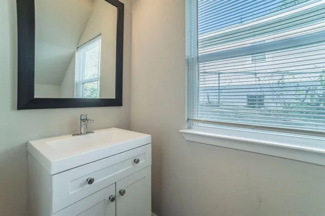 $345,000 | 2407 Lee Avenue, Fort Worth, TX 76164